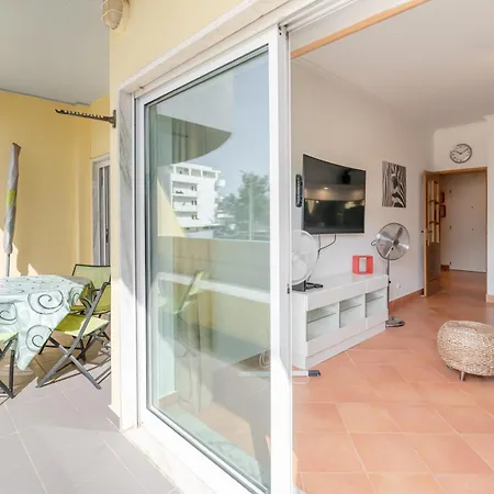 Lagos-piscine Et Mer- Do Mar Apartment