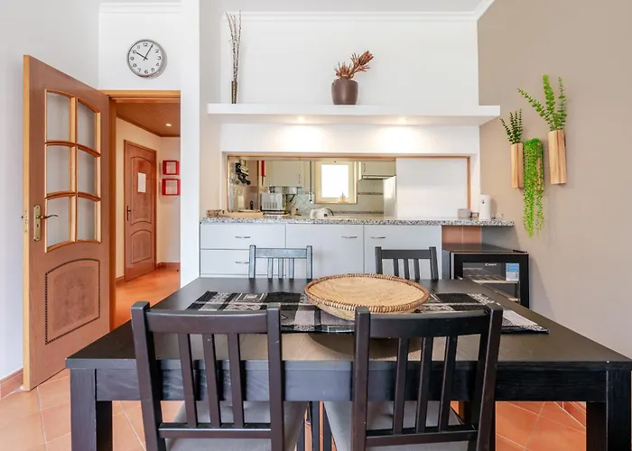 Lagos-piscine Et Mer- Do Mar *